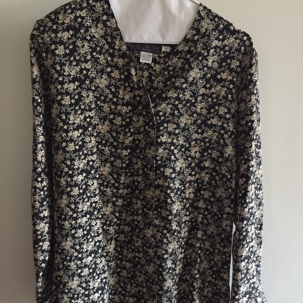 floral blouse